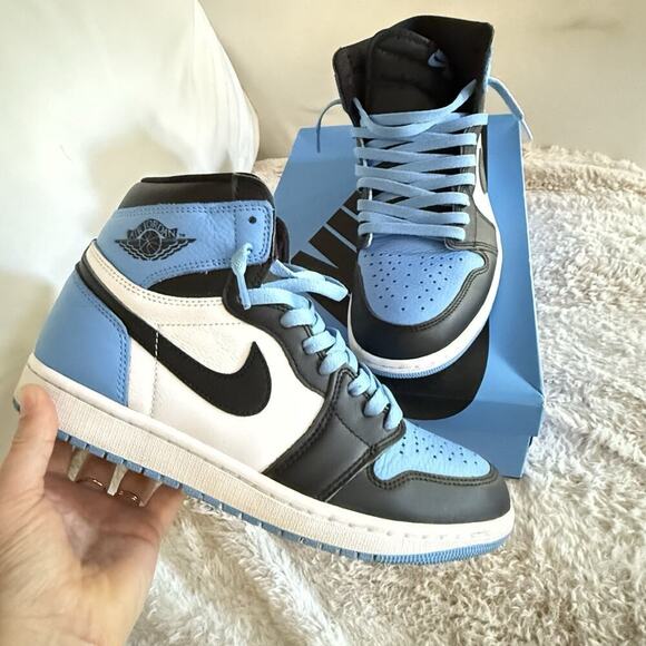 Size 10 - Jordan 1 Retro OG High UNC Toe - Picture 2 of 9